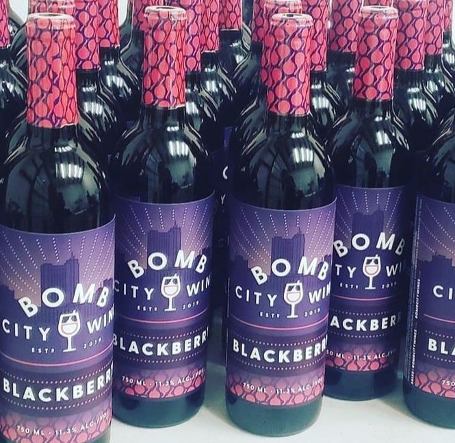 A group of colorful wine ecommerce labels.