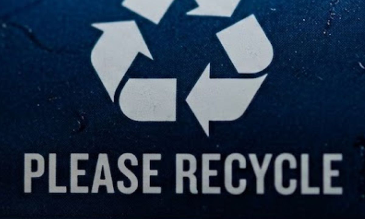 Recycling label on a beer can